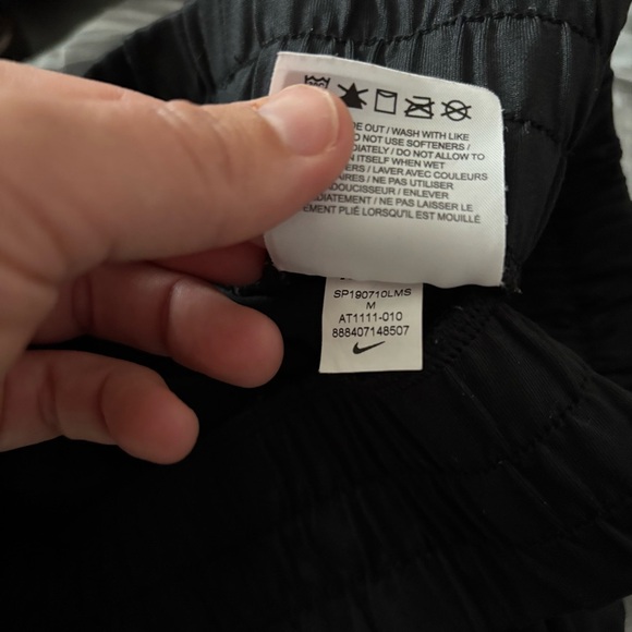 Nike AT1111-010 Women Flow Lux Dri-FIT Training Pants Loose Fit Black Size M - Picture 12 of 12